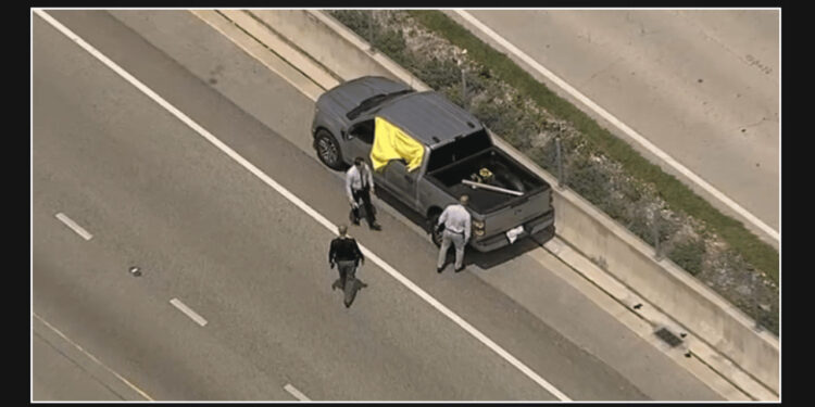 Dead man discovered in truck on Palmetto Expressway