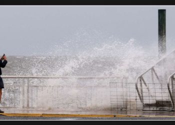 Florida Coast Battered by Hurricane Debby, Resulting in Numerous Flight Cancellations