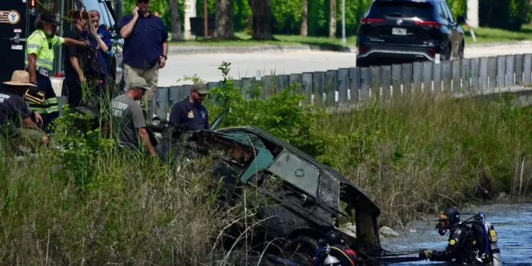 Police-Find-Remains-of-Missing-Person-Submerged-in-Broward-Canal